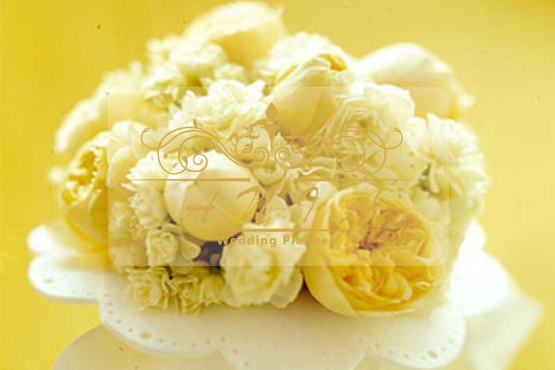 دسته گل عروس- دیزاین زرد